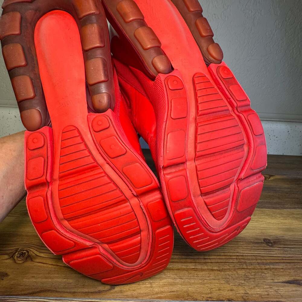 Nike Air Max 270 Triple Red Sneakers Size 11 - Picture 8 of 9